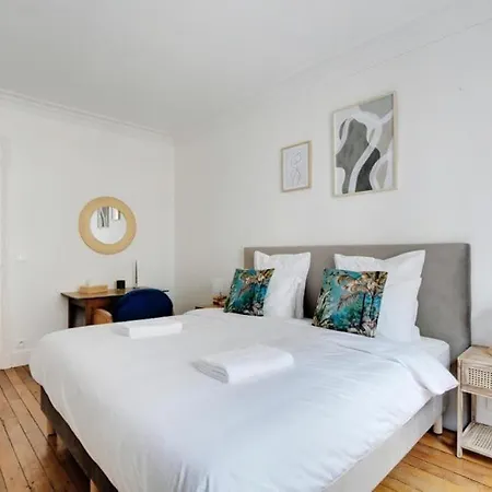 דירה Elegant Parisian Flat - Monceau פריז