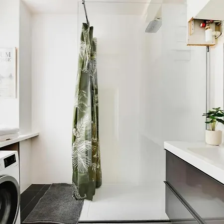 Elegant Parisian Flat - Monceau * פריז