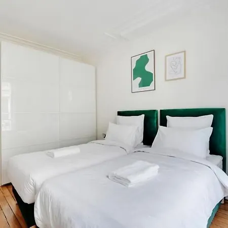 Elegant Parisian Flat - Monceau דירה