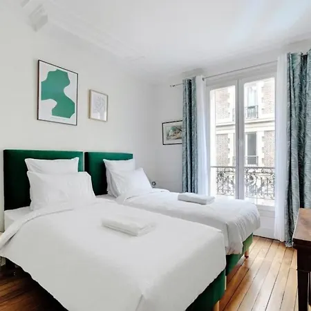 Elegant Parisian Flat - Monceau * פריז